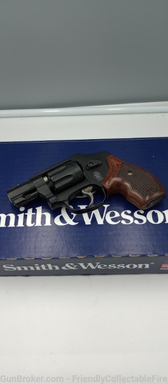 Smith & Wesson 351c AirLite 22mag 22WMR 7 shot J-Frame-img-16