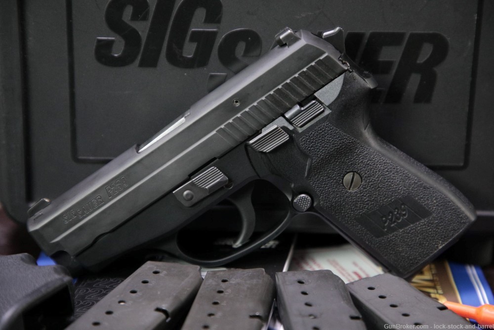 Sig Sauer Model P239 P-239 9mm Luger Semi-Automatic Pistol w/ Case -img-3