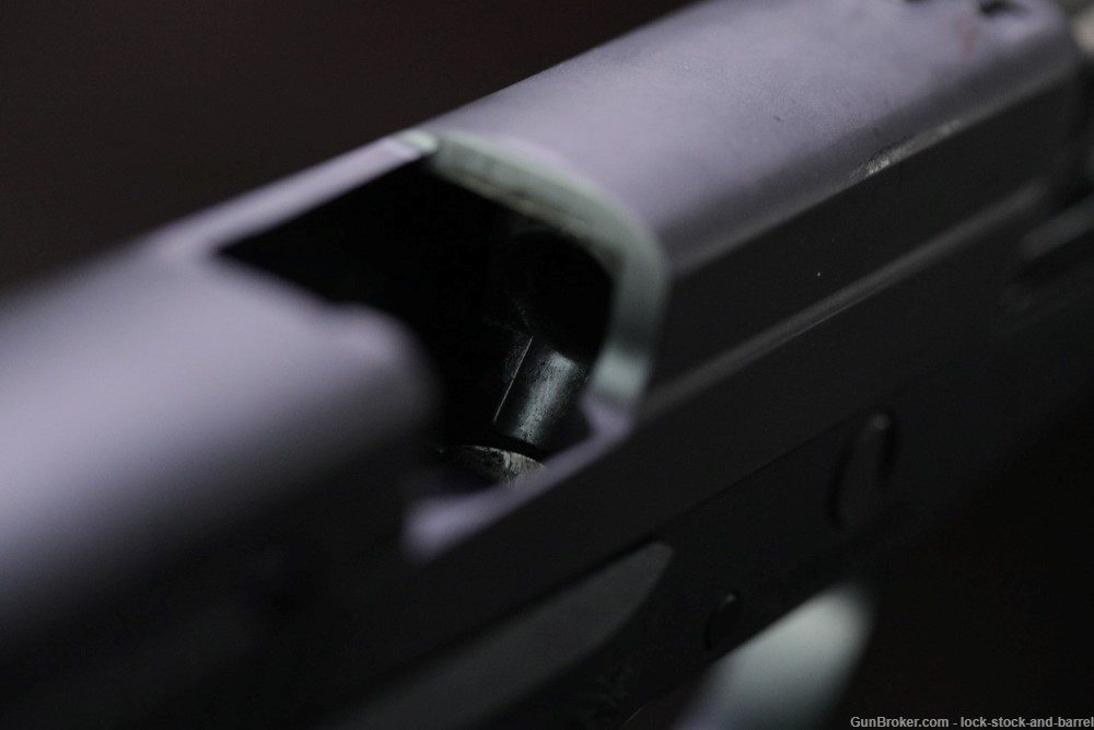 Sig Sauer Model P239 P-239 9mm Luger Semi-Automatic Pistol w/ Case -img-16