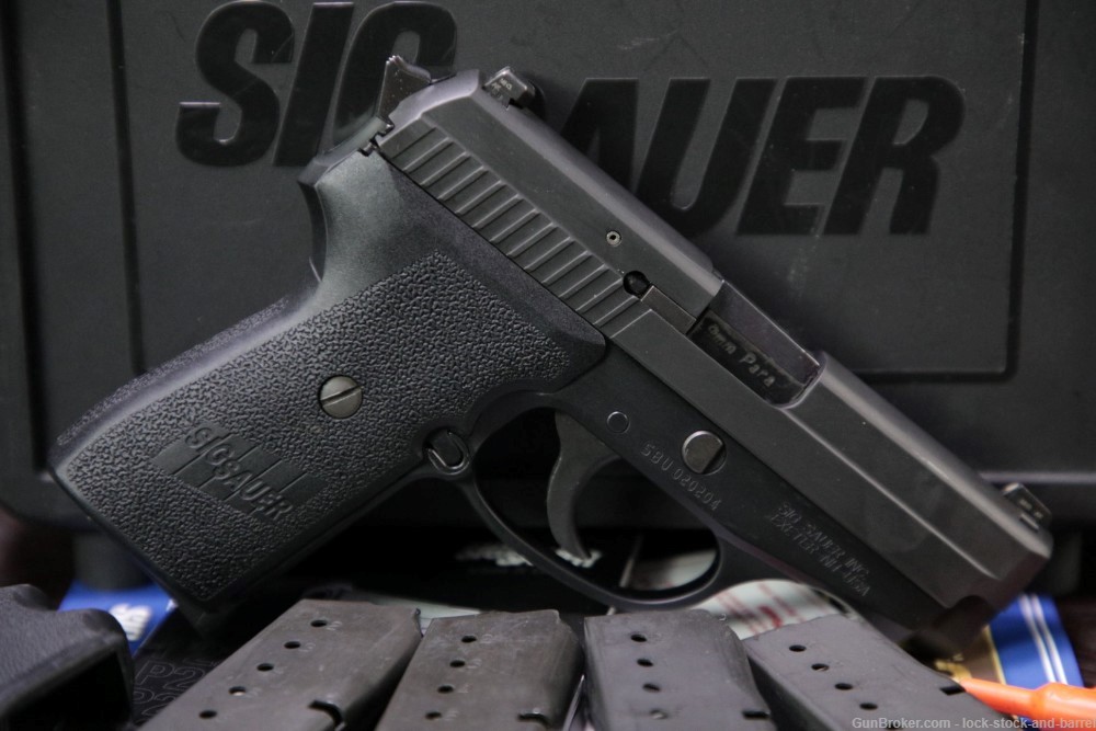 Sig Sauer Model P239 P-239 9mm Luger Semi-Automatic Pistol w/ Case -img-2