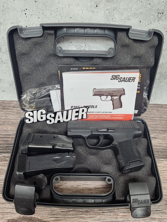 Sig Sauer P365 9mm 3.1" w/ 3 mags-img-0