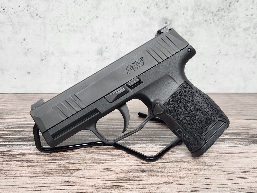 Sig Sauer P365 9mm 3.1" w/ 3 mags-img-1