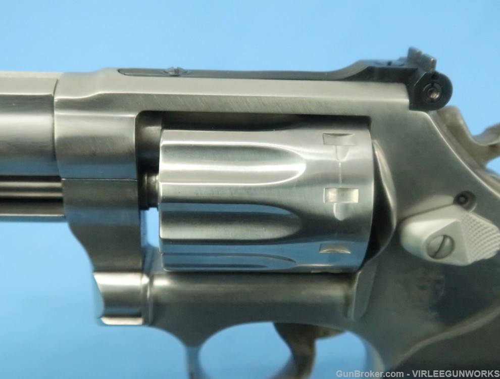 Smith & Wesson Model 617-6 Double Action 22 Caliber Revolver Cased 2002-img-11