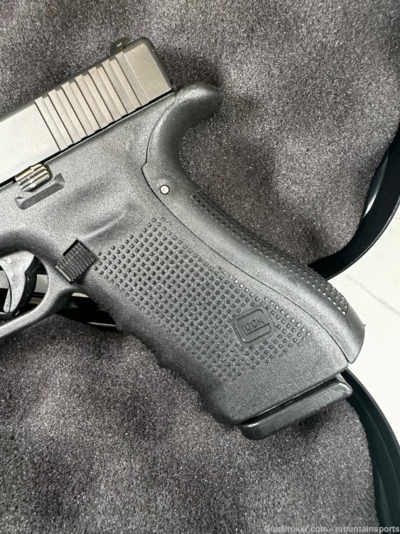 Glock 17 GEN4 9mm Night Sights Police Trade NICE No Reserve NR-img-4
