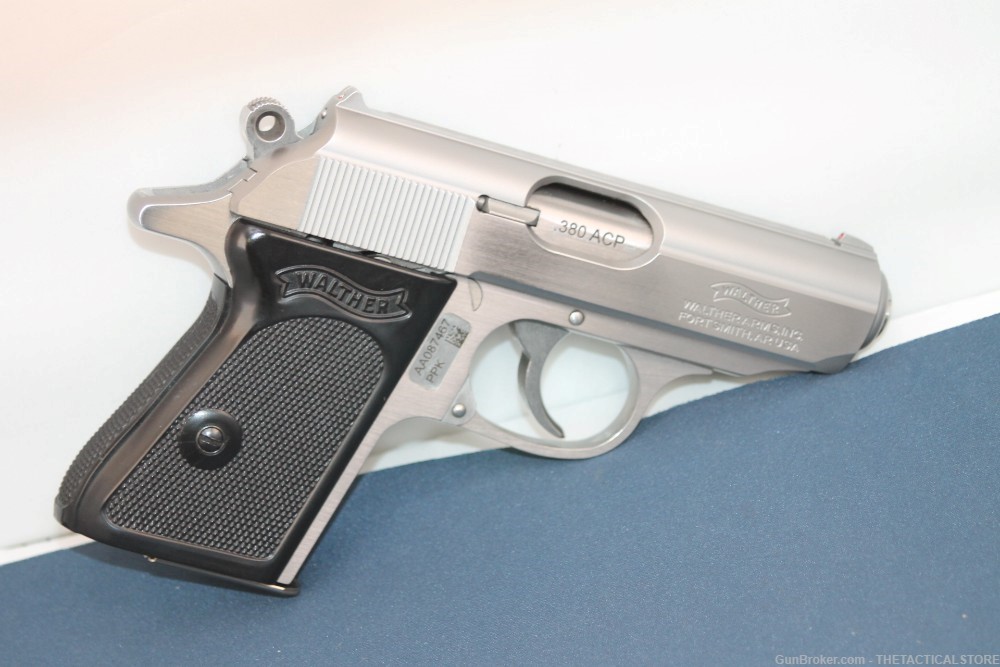 STAINLESS STEEL,WALTHER PPK IN .380, WITH HARD CASE TWO MAGS.-img-2