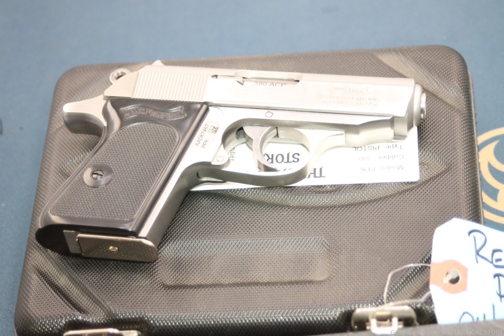 STAINLESS STEEL,WALTHER PPK IN .380, WITH HARD CASE TWO MAGS.-img-7