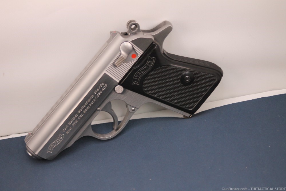 STAINLESS STEEL,WALTHER PPK IN .380, WITH HARD CASE TWO MAGS.-img-4