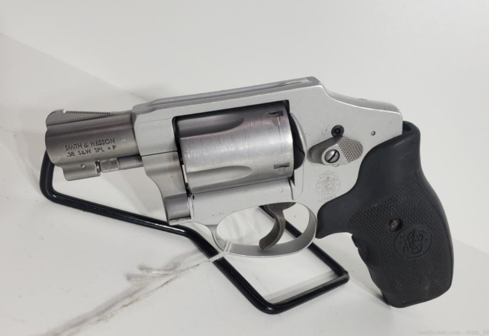 Smith and Wesson Airweight 642-2 revolver-img-1