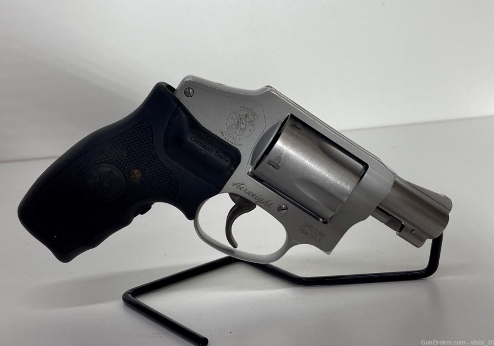 Smith and Wesson Airweight 642-2 revolver-img-3