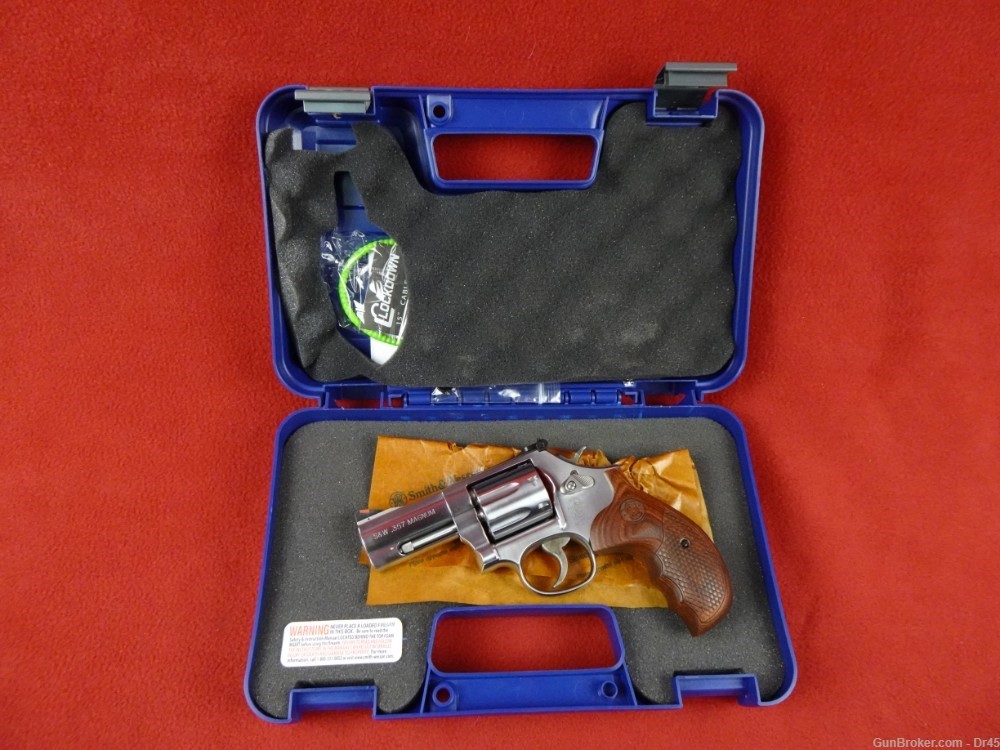 S&W Model 686-6 Deluxe 7-shot with 3” Barrel Exc Cond w/Box-img-21