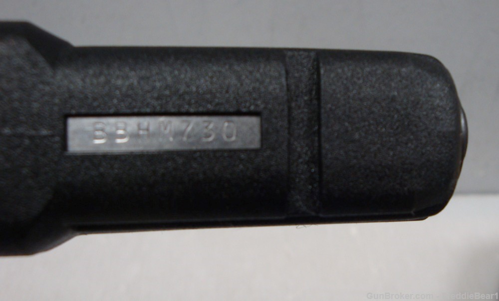 Glock 17 Gen4 9MM Pistol w/ 3 Hi-Cap Mags 99% LIKE NEW!-img-6