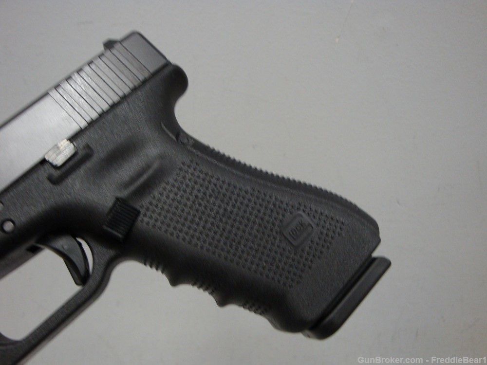 Glock 17 Gen4 9MM Pistol w/ 3 Hi-Cap Mags 99% LIKE NEW!-img-15