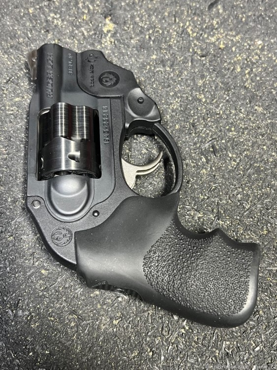 Ruger LCR .38 spl +P Revolver, Comes with Ruger LaserMax Red Laser-img-4