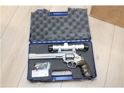 Smith and wesson model 647 17 hmr nice