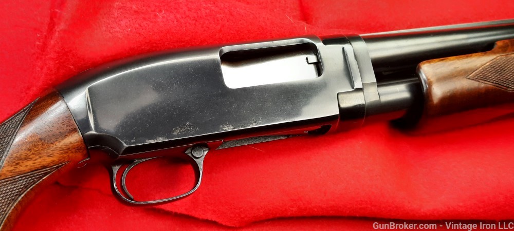Winchester Model 12, solid rib, full choke with 30" barrel 1952 production -img-29