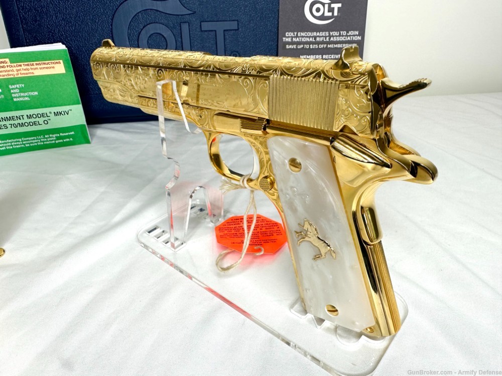 Colt 1911 24k GOLD ENGRAVED custom -img-2