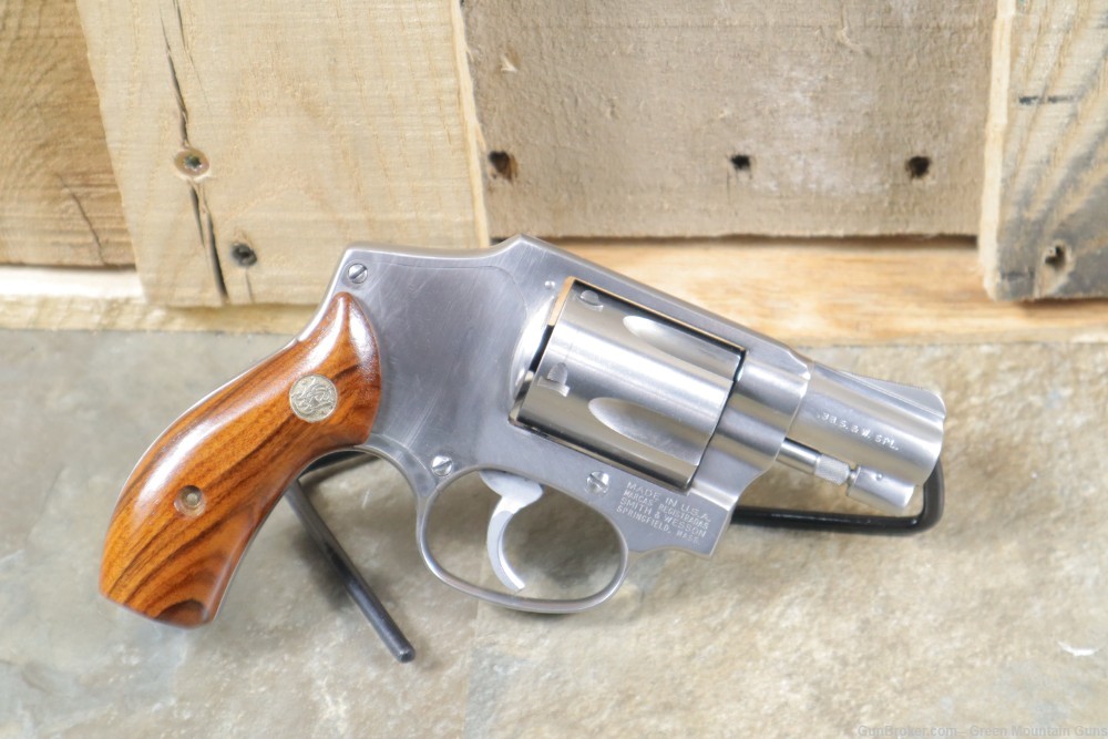 Collectible Smith & Wesson 640 .38Spl Penny Bid NO RESERVE-img-1