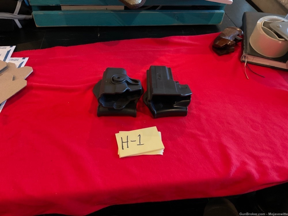 2 holsters -img-1