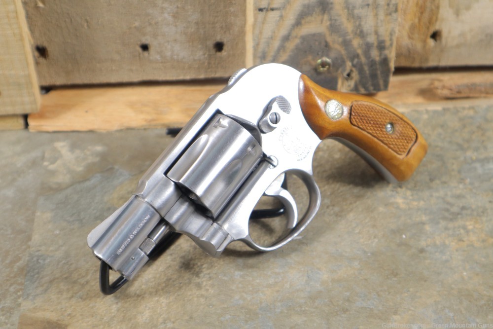 Rare Smtih & Wesson Model 649-1 .38SPL Penny Bid NO RESERVE-img-3