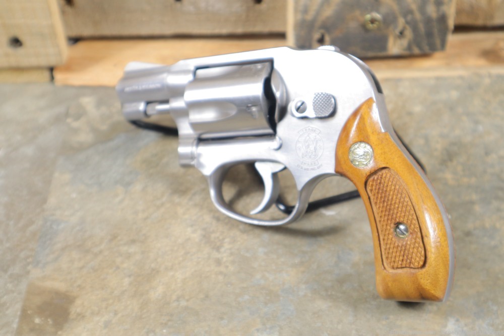 Rare Smtih & Wesson Model 649-1 .38SPL Penny Bid NO RESERVE-img-4