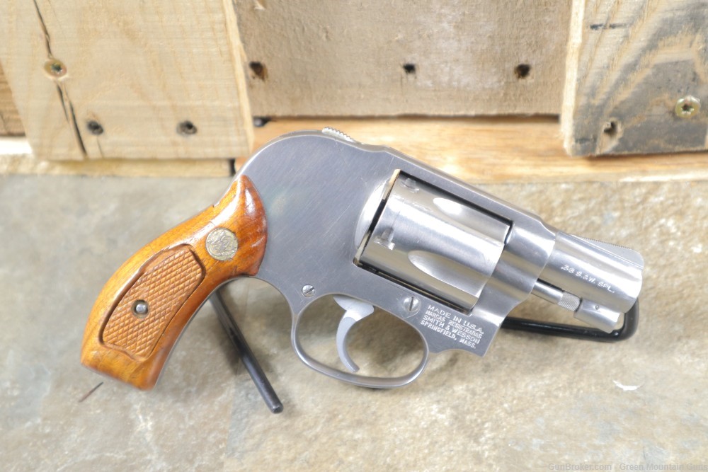 Rare Smtih & Wesson Model 649-1 .38SPL Penny Bid NO RESERVE-img-1