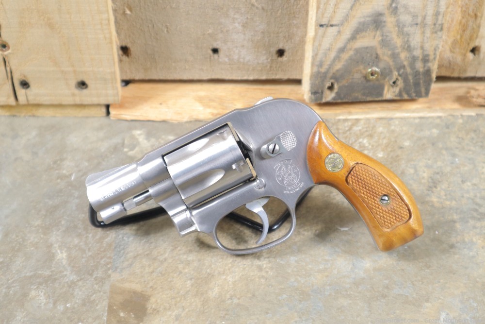 Rare Smtih & Wesson Model 649-1 .38SPL Penny Bid NO RESERVE-img-0