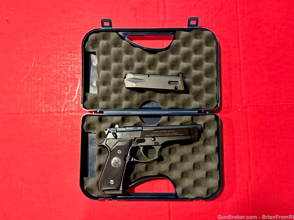 Beretta 92FS Semi-Automatic 9mm Pistol      **Free Shipping**-img-4