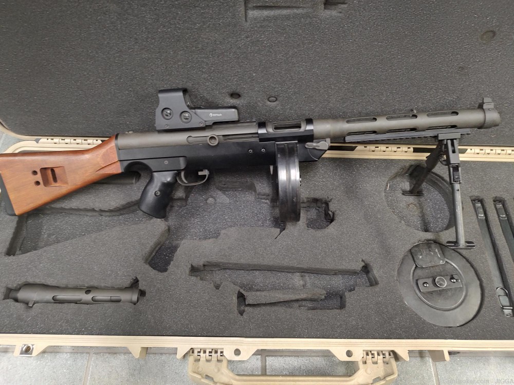 Transferable BRP/Stemple STG76 9mm SMG w/Extras-img-0