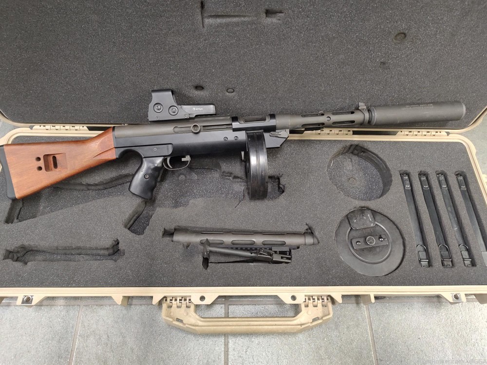 Transferable BRP/Stemple STG76 9mm SMG w/Extras-img-3