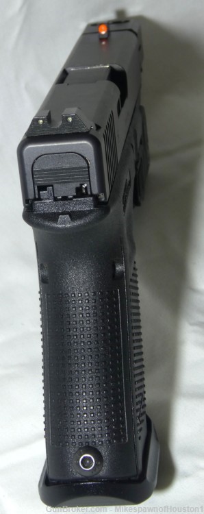 Glock 19 Gen 4 9MM Semi Auto Pistol w/Compensator & Crimson Trace Light-img-15