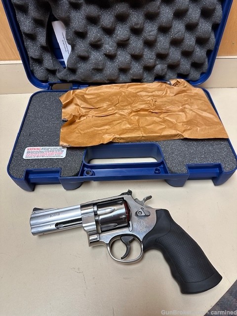 Smith & Wesson, 610 revolver, 10mm, 6 rounds, new, no reserve-img-0