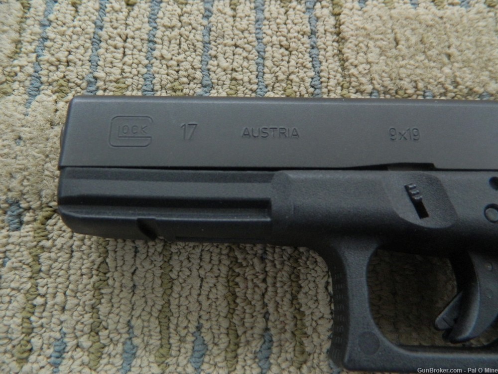Glock 17  Gen3  -  9mm  -  2009  -  Unfired  - MINT     Gen 3   -img-4