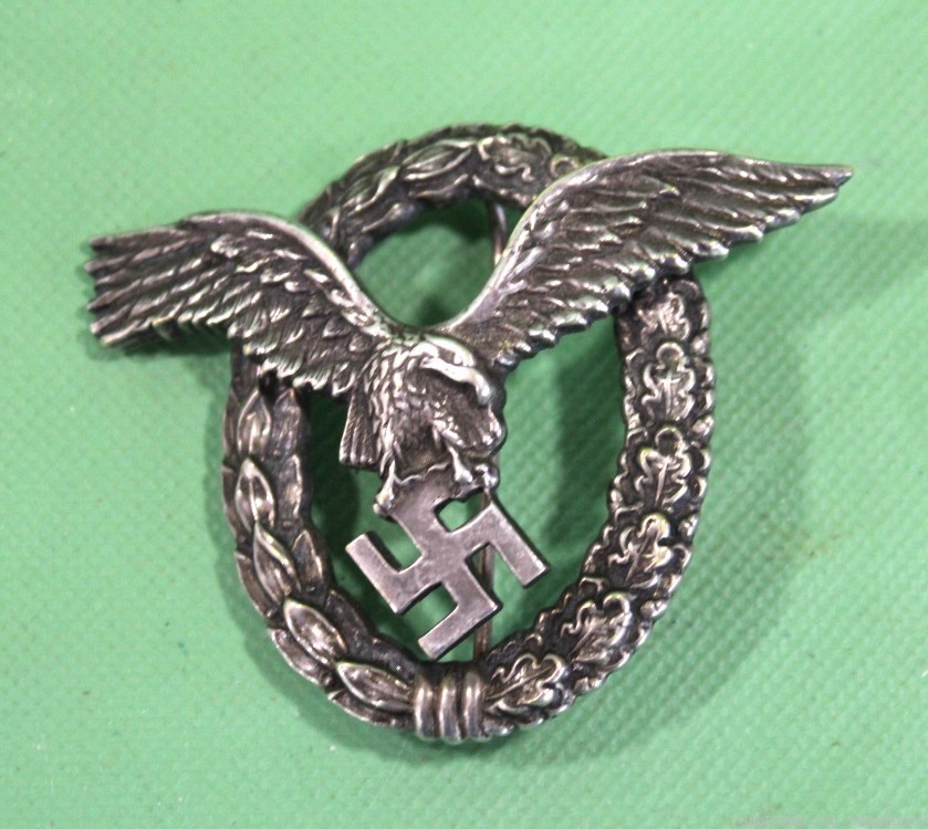 German WWII Luftwaffe Pilot Qualification Badge 12C-img-0