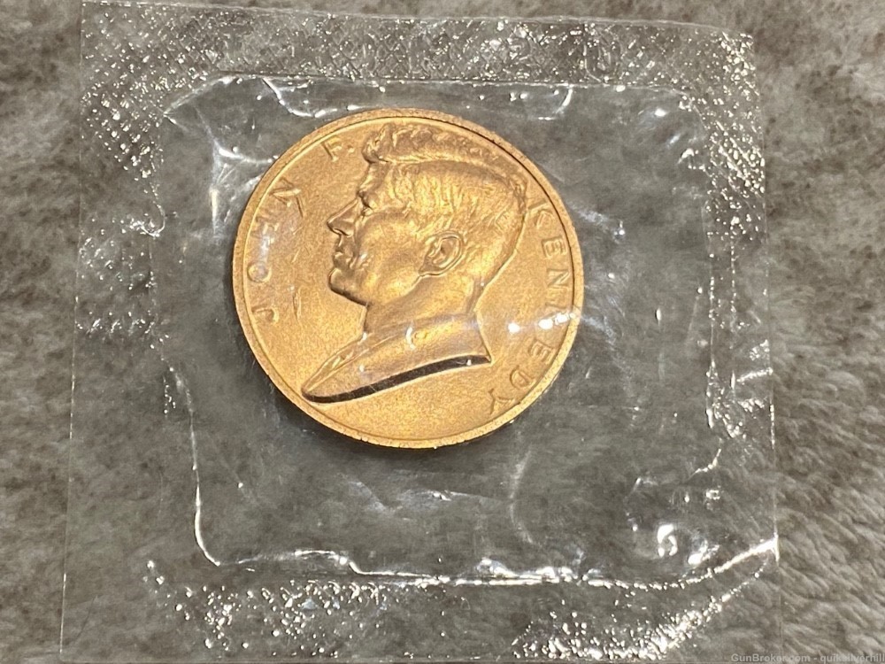 John F. Kennedy JFK 1961 Inauguration Commemorative Coin Sealed-img-0
