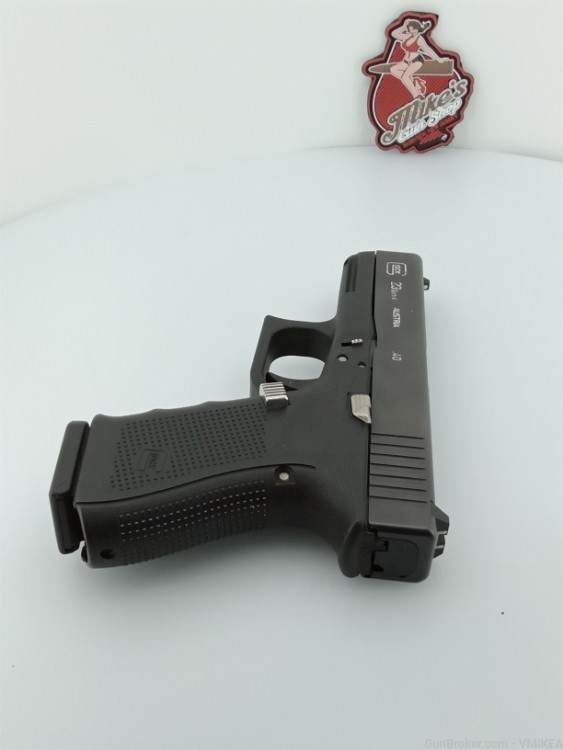 Used Glock 23 Gen4 in the box 3 mags-img-3