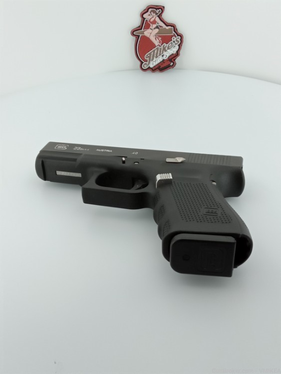 Used Glock 23 Gen4 in the box 3 mags-img-2