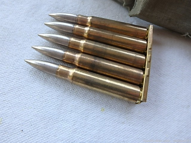 70 RDS OLD 1945 IN 8 MM AMMO MILITARY RDS IN BANDOLIER-img-2