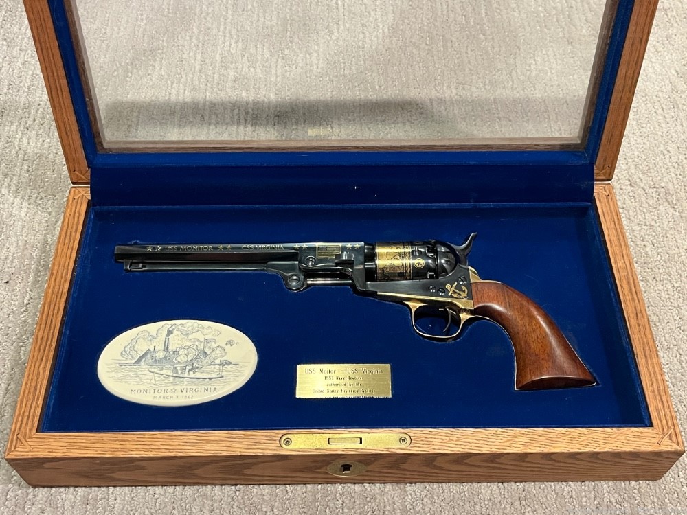 NIB Monitor-Virginia Navy Revolver #9 of 1,000 - US Historical Society - NR-img-0