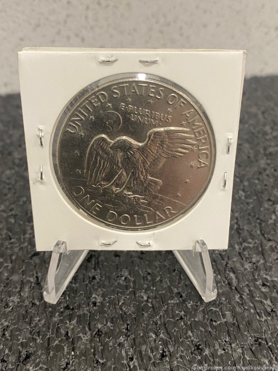 Beautiful 1977 D Dwight “Ike” Eisenhower Dollar Coin-img-1