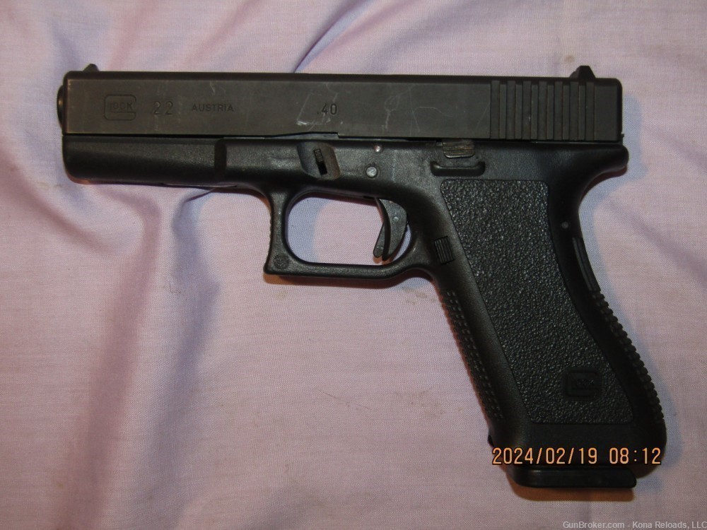 Glock, 22, .40S&W, 4.49 inch barrel in good to very good condition, 15 rd. -img-3