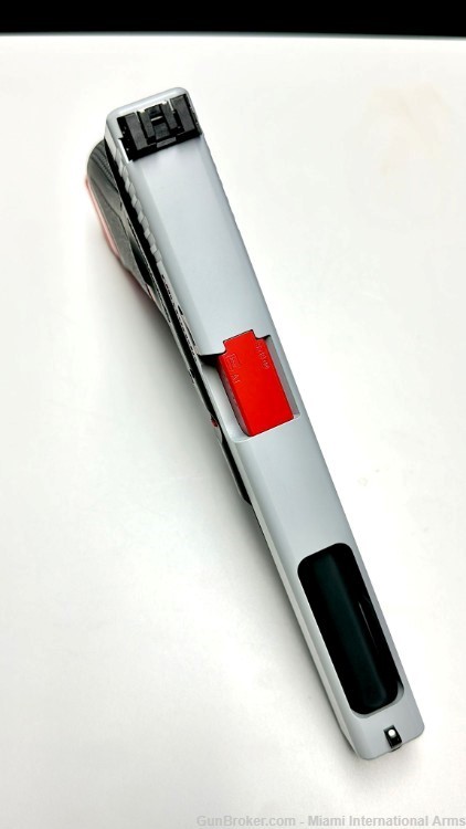 Nintendo Zapper Glock G17L Gen3 9mm NES Custom Gucci-img-3