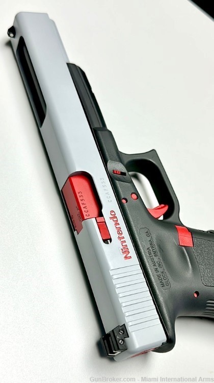 Nintendo Zapper Glock G17L Gen3 9mm NES Custom Gucci-img-2