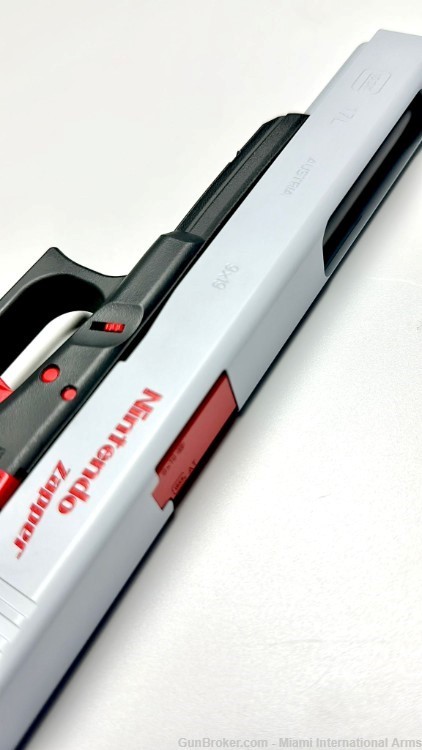 Nintendo Zapper Glock G17L Gen3 9mm NES Custom Gucci-img-4