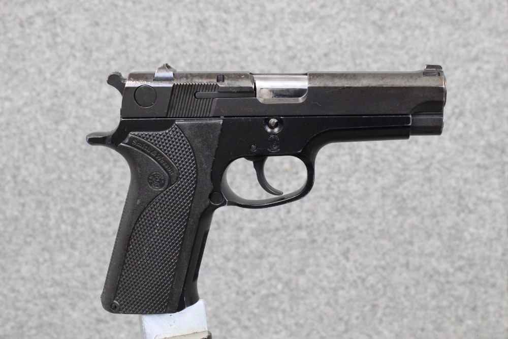 Nice Surplus Smith and Wesson 915 9mm Pistol Used In Israel-img-1