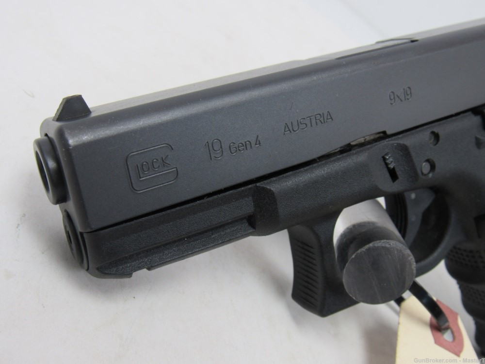 Glock 19 Gen 4 9mm $.01 Start No Reserve-img-1