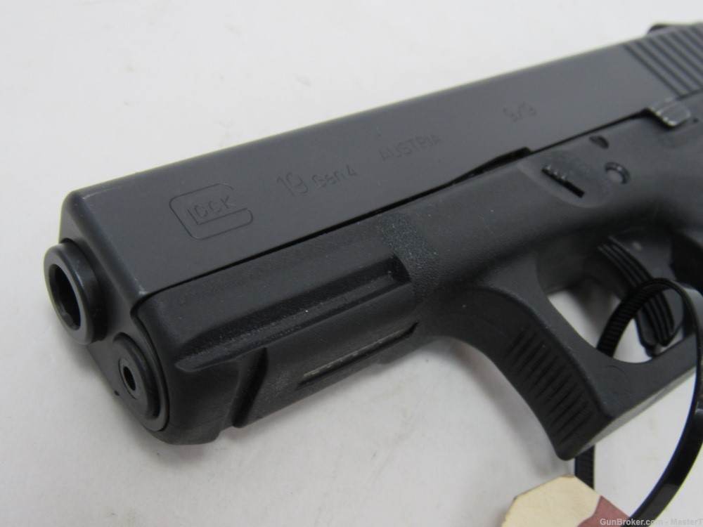 Glock 19 Gen 4 9mm $.01 Start No Reserve-img-4