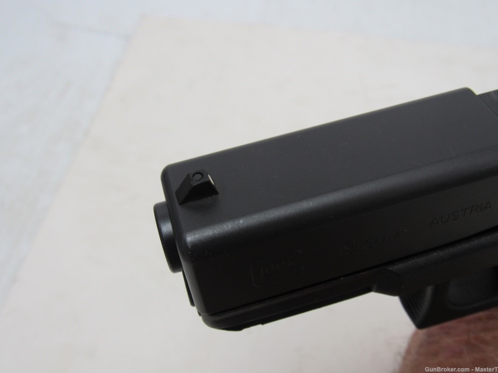 Glock 19 Gen 4 9mm $.01 Start No Reserve-img-20