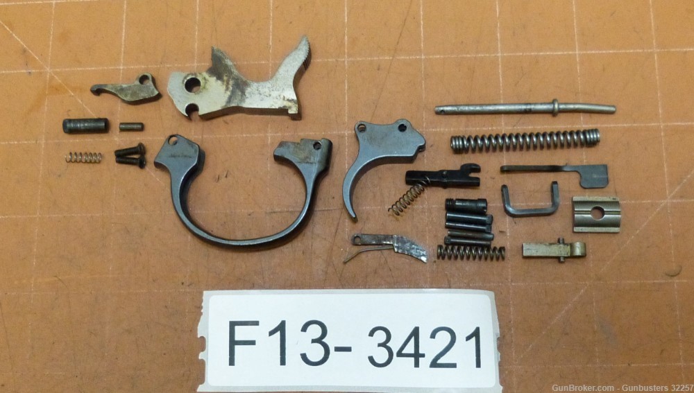 H&R 732 .32 Long, Repair Parts F13-3421-img-1