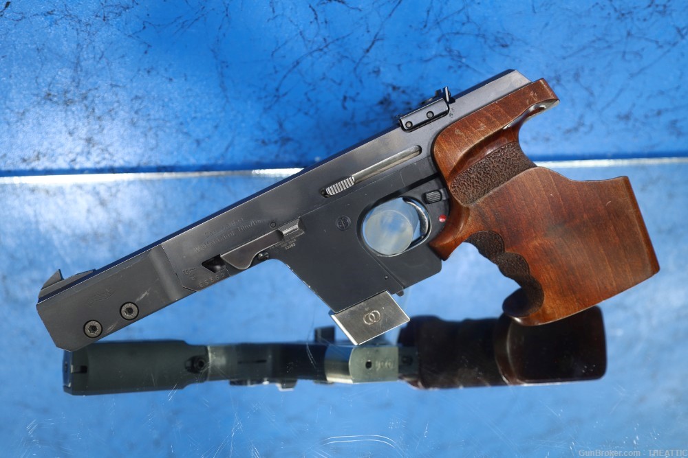 WALTHER GSP 22 LR TARGET PISTOL BLUED W/WOOD GRIPS ONE MADE IN GERMANY/1975-img-1