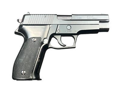 SIG SAUER P226  9mm  - W.GERMAN - 1990- PENNY START!